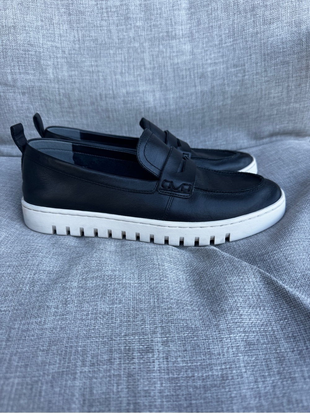 Vionic Uptown Black Leather Penny Loafer Sneakers Women's Size 9 - Picture 3 of 7